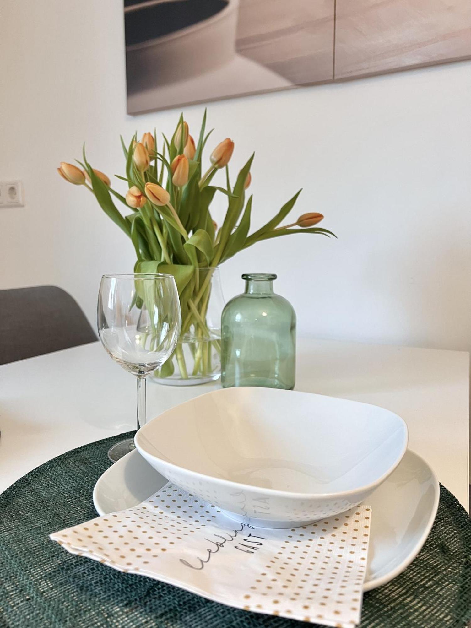 Sapphire Apartment: Free Parking + Netflix + Bathtub 에센 외부 사진